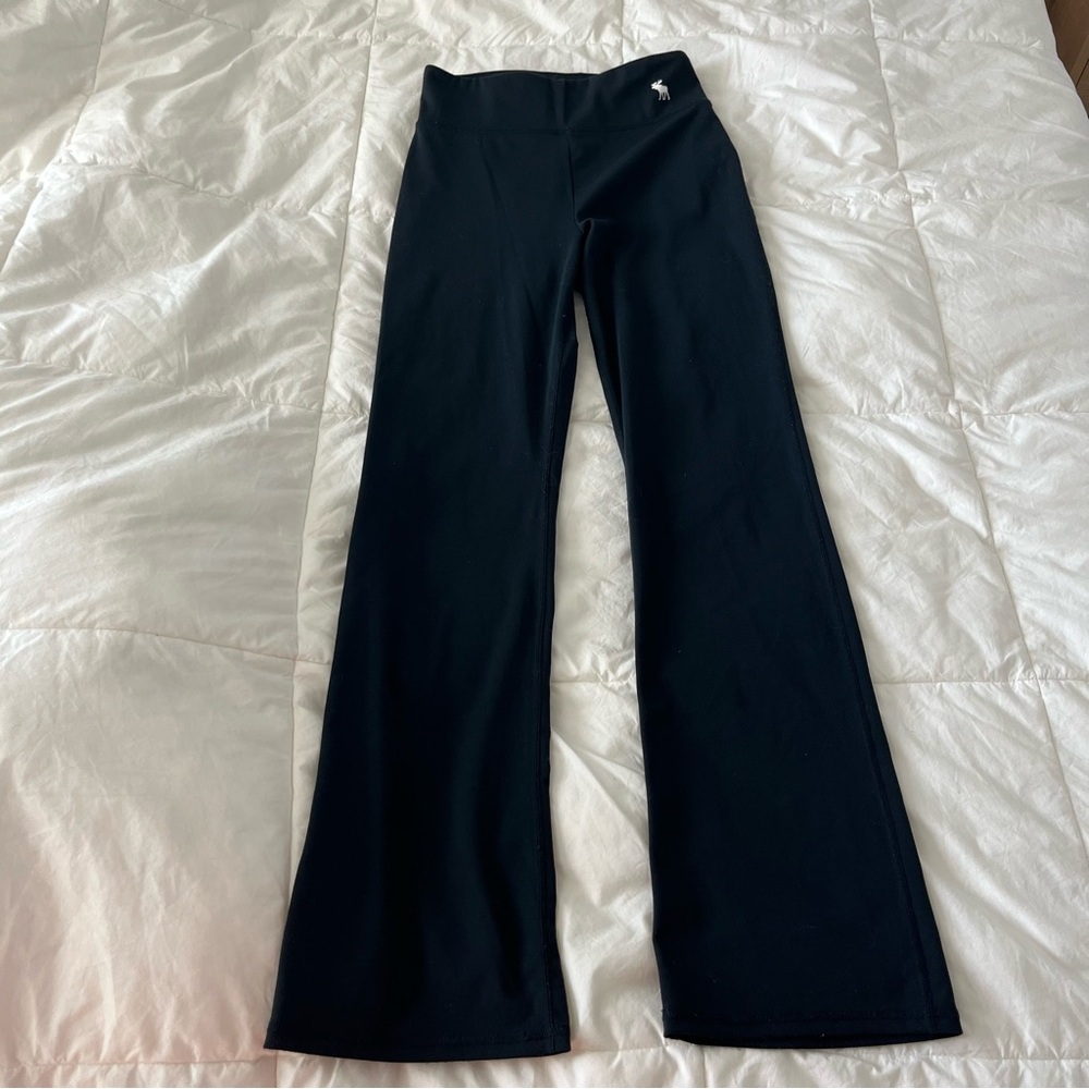 Abercrombie Kids flare leggings